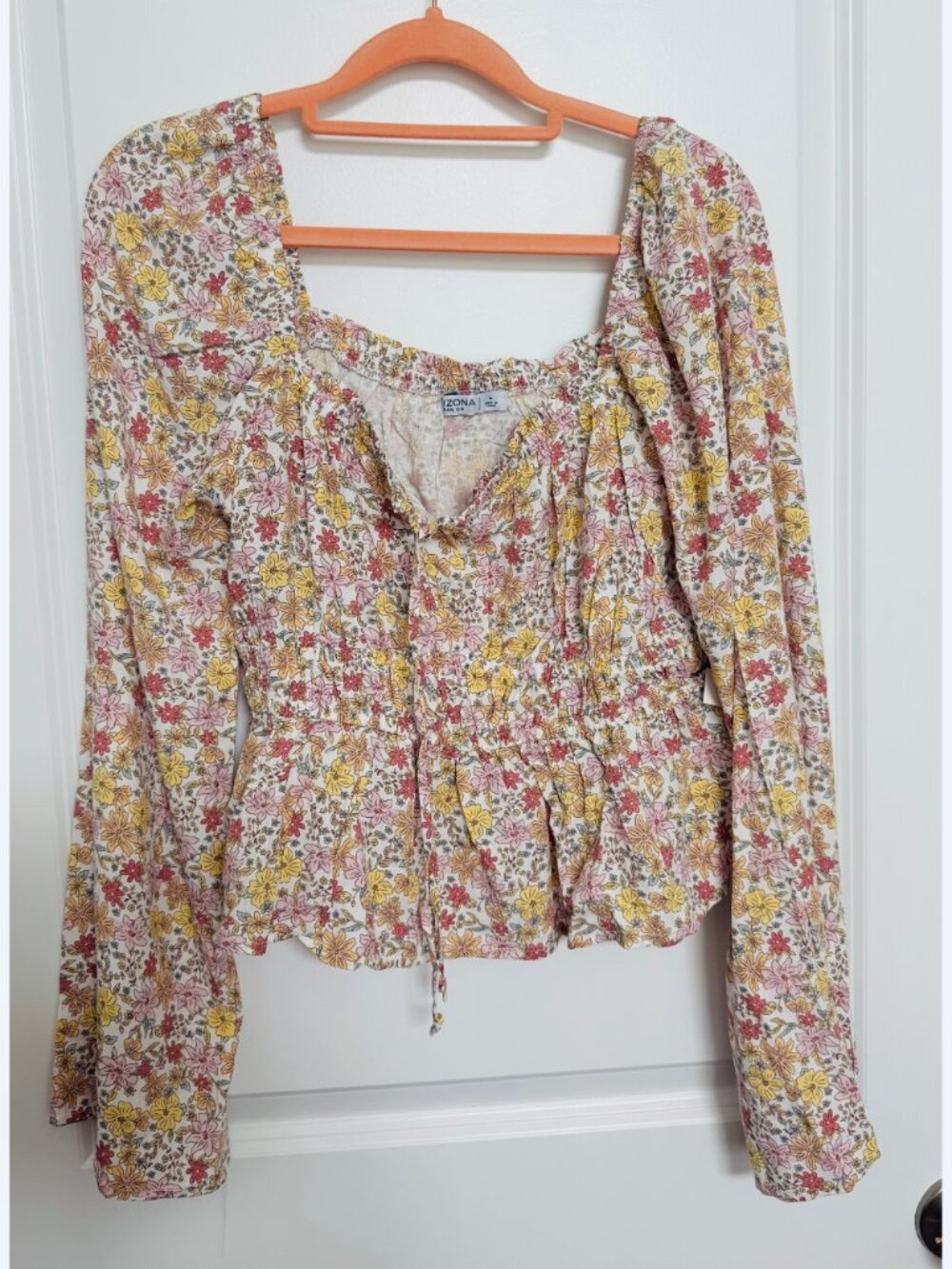 NWOT Arizona Juniors Floral Long Sleeve Tie Front Crop Top Sz L /Womens Sz Small